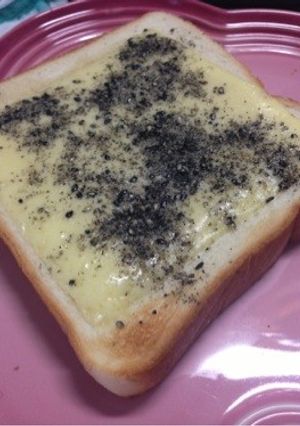 大きいスライスチーズでおやつトースト-レシピのメイン写真