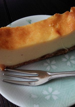 《混ぜて焼くだけ簡単》濃厚チーズケーキ-レシピのメイン写真