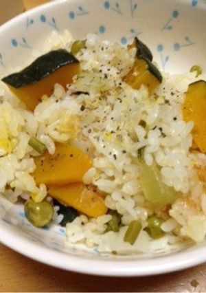 かぼちゃとグリーンピースのつぶつぶピラフ-レシピのメイン写真