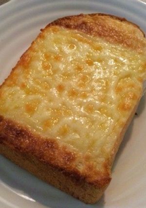 アーモンドバターとチーズのトースト-レシピのメイン写真