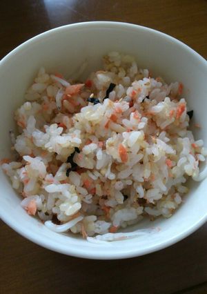 鮭フレークとしらすとわかめの混ぜご飯-レシピのメイン写真