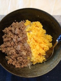 余りは保存★簡単!豚ひき肉そぼろ二色丼★-レシピのメイン写真