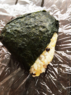 塩昆布と沢庵のおにぎり-レシピのメイン写真