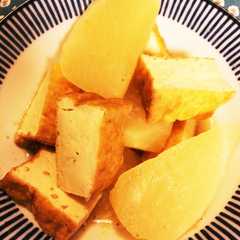รูปของ 大根と厚揚げのごま煮