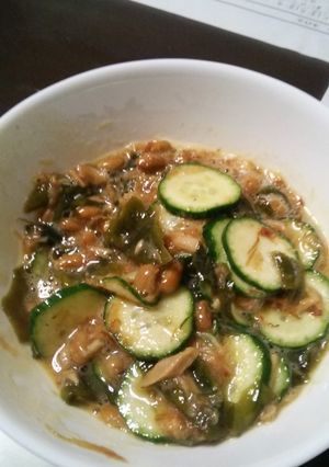 胡瓜とわかめの酢の物と納豆卵まぜまぜ-レシピのメイン写真