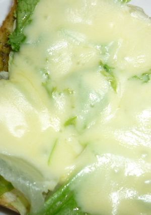 レタスたっぷりバジルソースチーズトースト-レシピのメイン写真