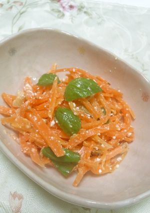 にんじんとくるみのサラダ-レシピのメイン写真