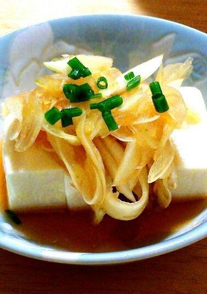 冷やし中華のタレで★豆腐の新玉ねぎのせ-レシピのメイン写真