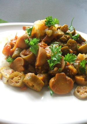 ■オクラと茸のトマトカレー・イギリス風■-レシピのメイン写真