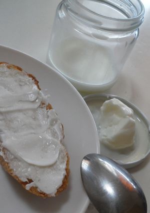 余った生クリームで手作りバター-レシピのメイン写真
