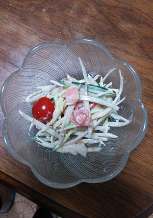 新ｺﾞﾎﾞｳとｶﾘｶﾘﾍﾞｰｺﾝｻﾗﾀﾞ-レシピのメイン写真