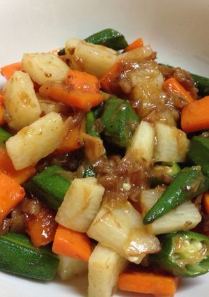 おくら、長芋、人参の梅肉和え-レシピのメイン写真