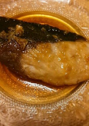 ご飯と一緒に♪ぶりのにんにく照り焼き-レシピのメイン写真