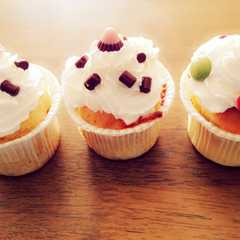รูปของ 超簡単☆カラフルカップケーキ