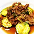 ズッキーニの牛肉タレのせ