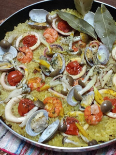 フライパンで作るたっぷり魚介のパエリア-レシピのメイン写真
