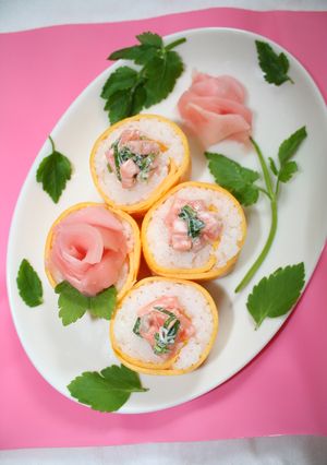 父の日に✿バラのマヨサーモン卵太巻き-レシピのメイン写真