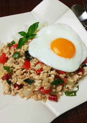 簡単♪ガパオライス★鶏肉のバジル炒めご飯-レシピのメイン写真