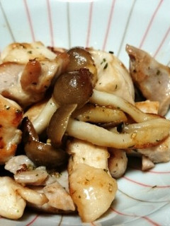 香ばしい!しめじ&チキンのバター香味炒め-レシピのメイン写真