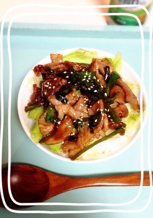 レタス乗せ♪生姜焼き丼-レシピのメイン写真