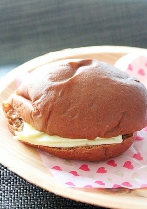 私の一番好きな食べ方★ブランパンとチーズ-レシピのメイン写真