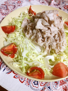 暑い日お肉美味しく☆簡単昆布で冷しゃぶ-レシピのメイン写真