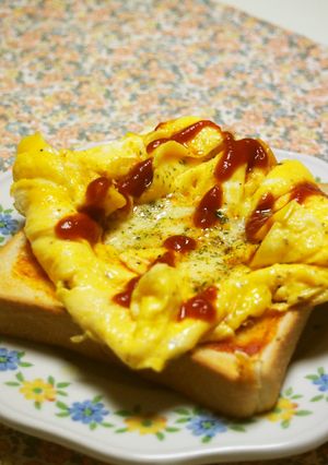 とろとろチーズオムレツトースト-レシピのメイン写真