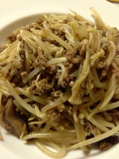 簡単!節約♪挽肉ともやしのピリ辛炒め-レシピのメイン写真
