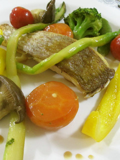 おもてなし 真鯛のポワレと季節の野菜-レシピのメイン写真