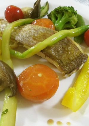 おもてなし 真鯛のポワレと季節の野菜-レシピのメイン写真
