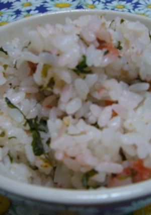材料４つ!!梅と大葉のやみつきご飯♪-レシピのメイン写真