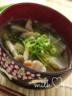 大満足のお味噌汁*しめじと豆苗♪-レシピのメイン写真