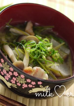 大満足のお味噌汁＊しめじと豆苗♪-レシピのメイン写真