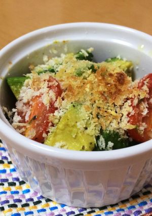 アボカドとトマトのパン粉焼き-レシピのメイン写真