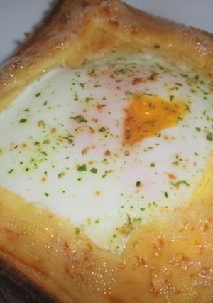 アツアツ目玉焼きトースト-レシピのメイン写真