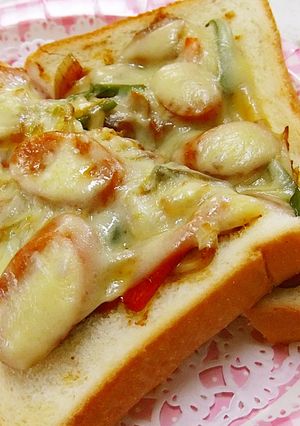 チーズがとろーり♡焼きそば味トースト-レシピのメイン写真
