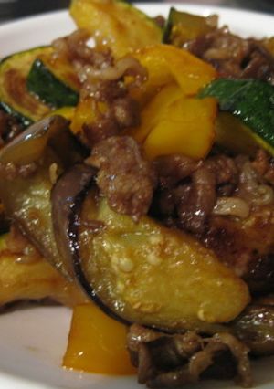 ちゃちゃっと簡単♪牛肉の夏野菜炒め-レシピのメイン写真