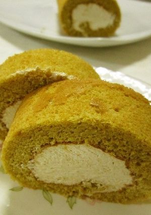 食べきりサイズ♪米粉の黒糖きなこロール-レシピのメイン写真