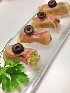 アボガドと豆のサラダ生ハム包み-レシピのメイン写真
