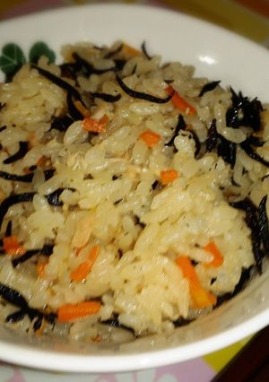 ひじきとツナの炊き込みご飯-レシピのメイン写真