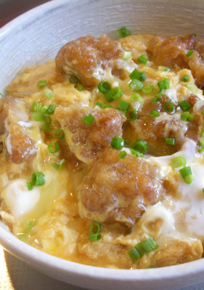 簡単に出来るザンギのふわとろ卵とじ丼-レシピのメイン写真