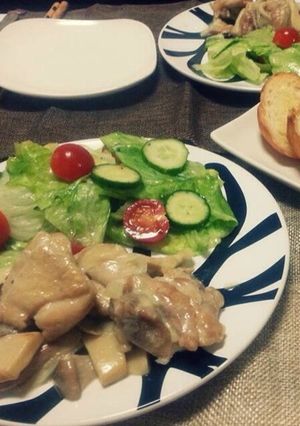 簡単なのにオシャレ♪チキンのフリカッセ-レシピのメイン写真