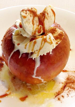 しっとり焼きリンゴのアイスクリーム添え-レシピのメイン写真