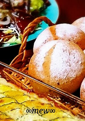 速旨☆黒ごま丸パン☆時短♪同時調理も☆-レシピのメイン写真