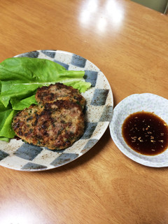 豚挽肉とたっぷりニラの餃子風ハンバーグ-レシピのメイン写真