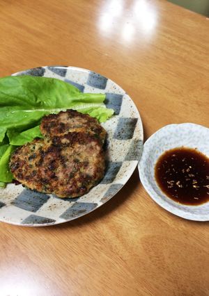 豚挽肉とたっぷりニラの餃子風ハンバーグ-レシピのメイン写真