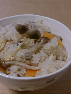 味付けはめんつゆ★しめじの炊き込みご飯-レシピのメイン写真