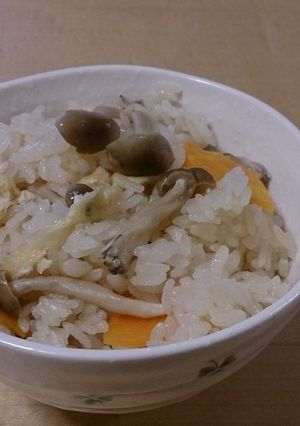 味付けはめんつゆ★しめじの炊き込みご飯-レシピのメイン写真