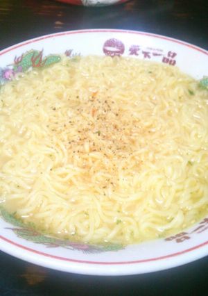 インスタントラーメンの、豚骨塩ラーメン-レシピのメイン写真