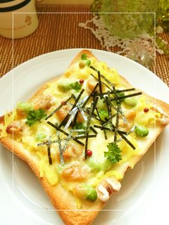 食感イイネ☆沢庵×枝豆×胡桃のトースト-レシピのメイン写真